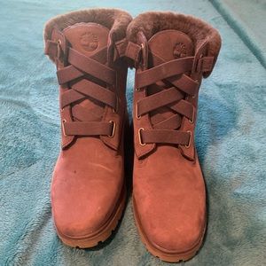 Women’s Size 8 Plum Timberland Boots